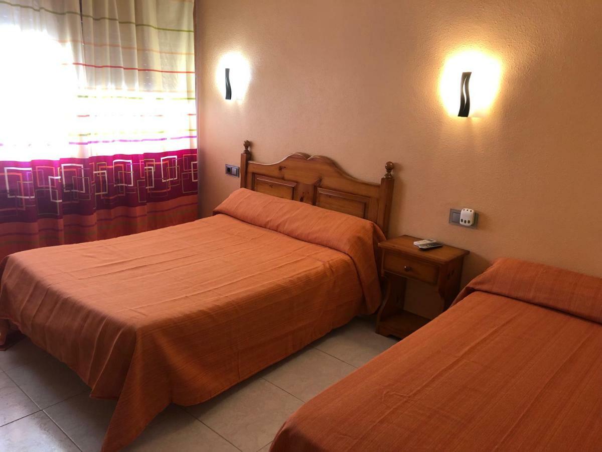 Hostal La Parrilla Monegros II Bujaraloz Екстериор снимка